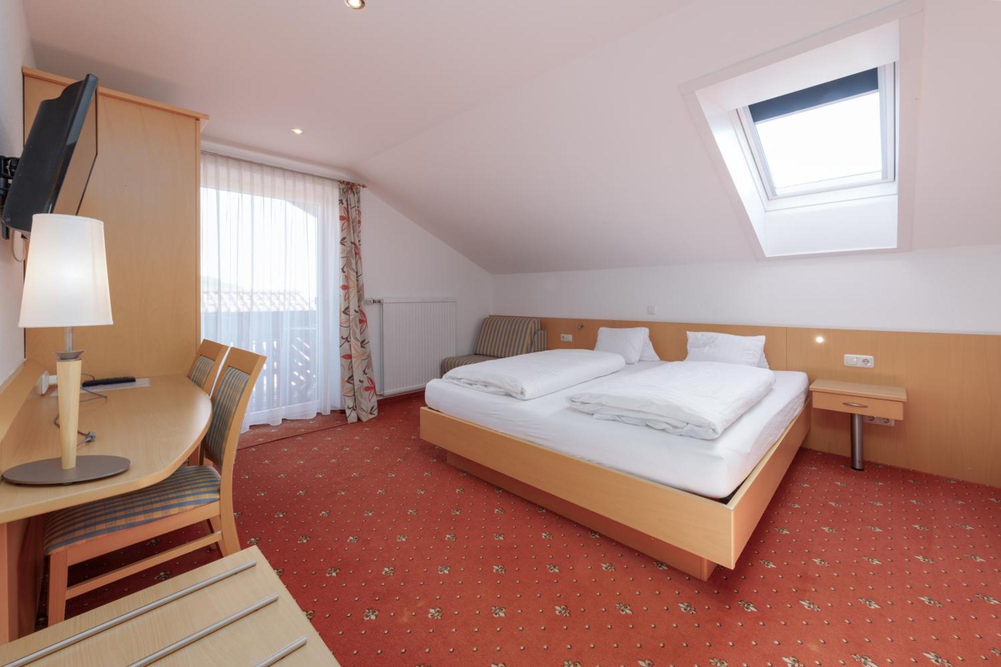 Hotel Alpenblick Attersee Exterior photo