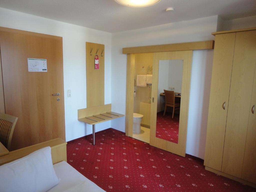 Hotel Alpenblick Attersee Room photo